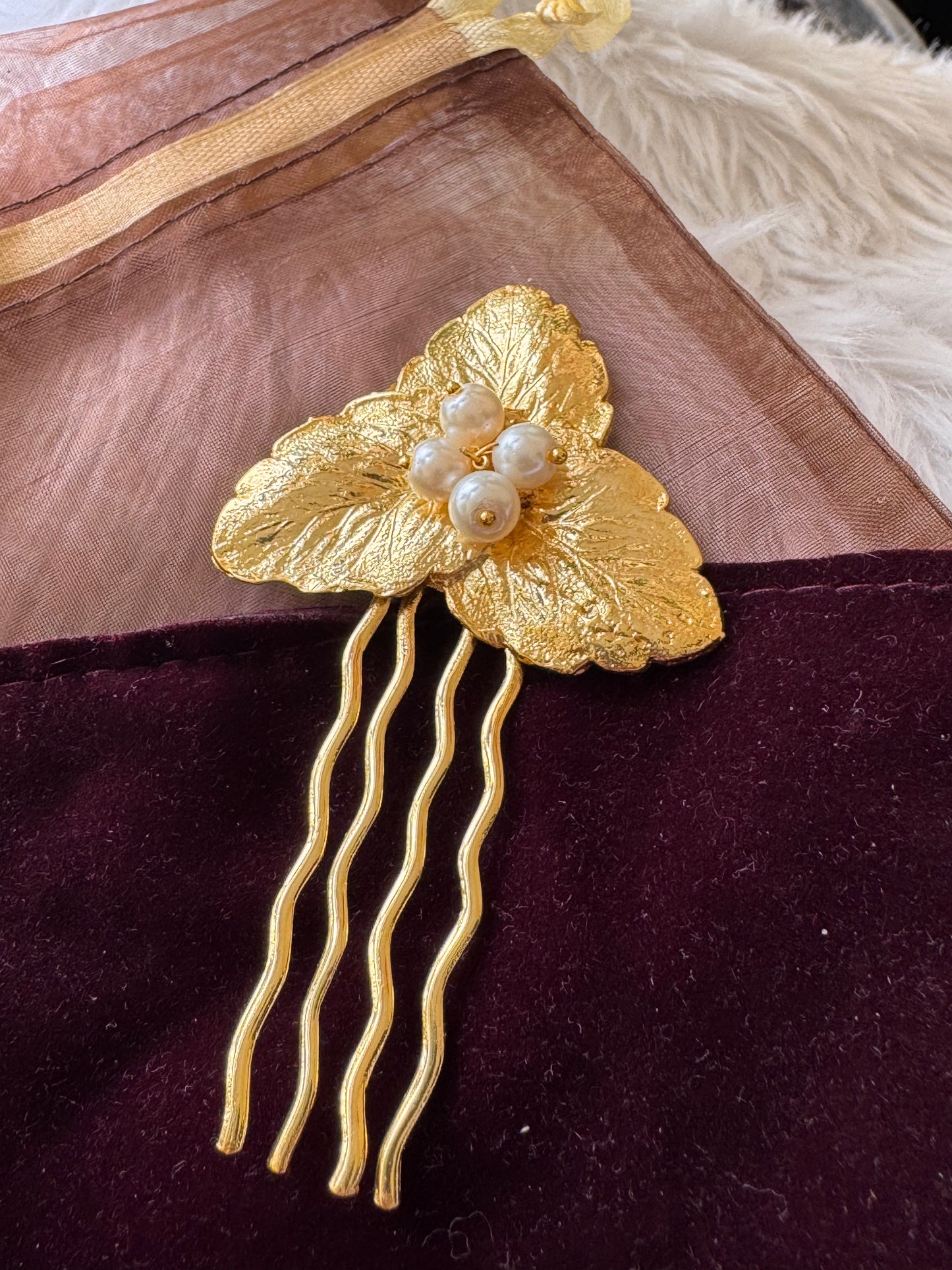 Golden Pearls Leaf  - Hair Pin