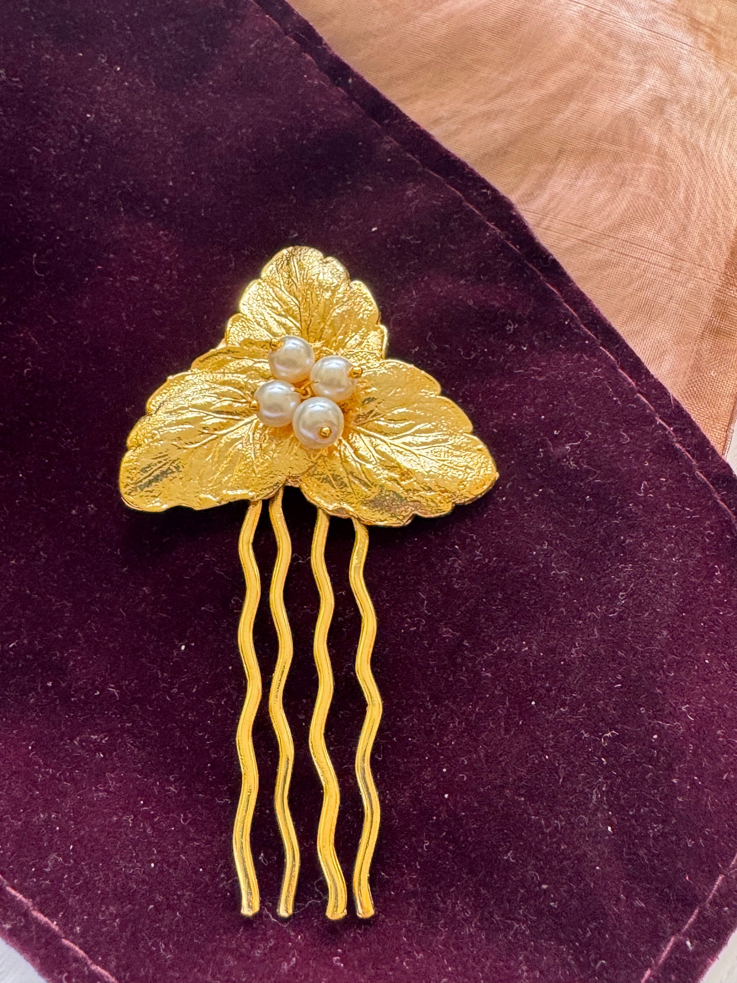 Golden Pearls Leaf  - Hair Pin
