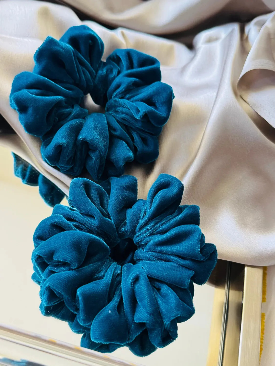 Bows and Bags India | Diva's Night- Luxe Velvet Scrunchie for Elegant Chic Hairstyles | packaging | handmade hair accessories